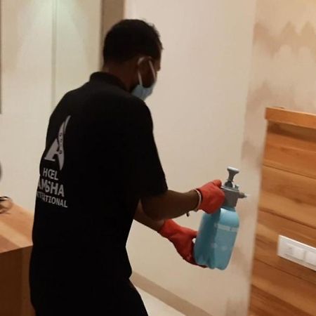 Hotel Amisha International Surat Bagian luar foto